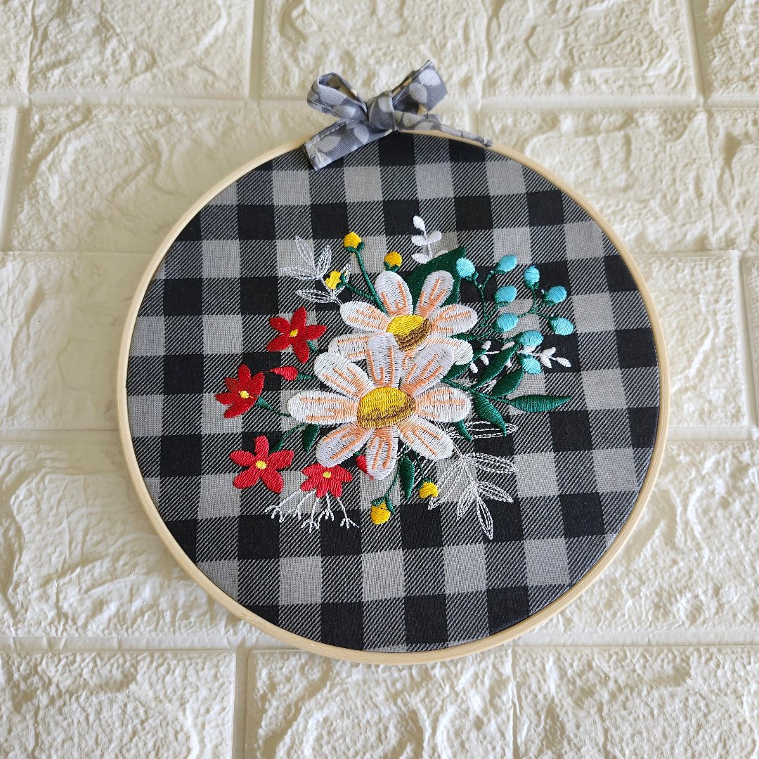 Plaid Hoop embroidery