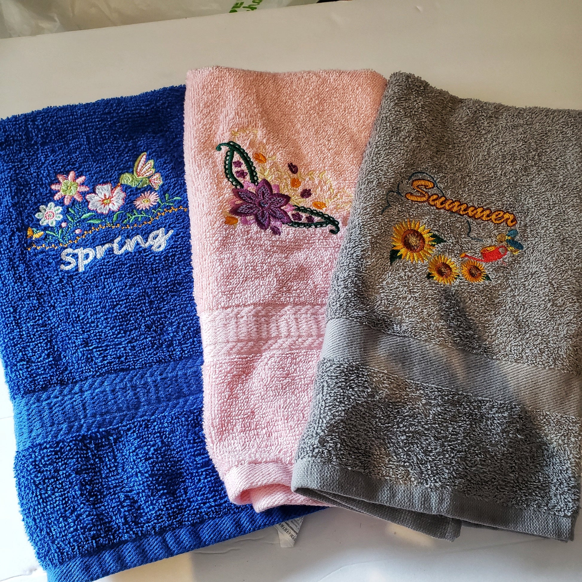 emboidery hand towel