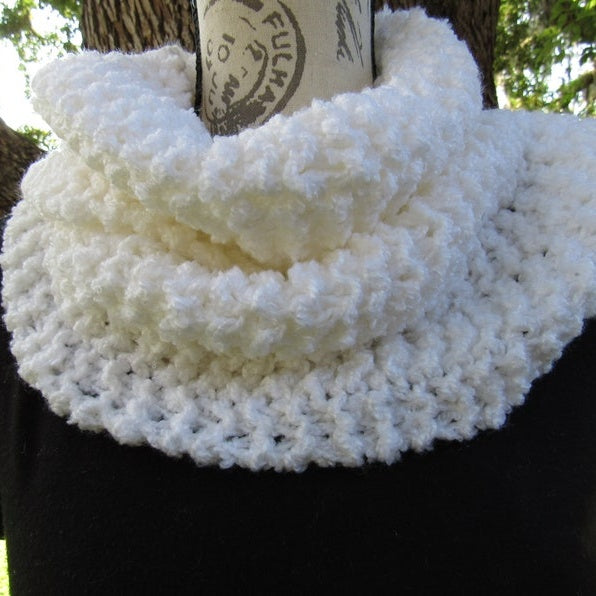 crochet white scarf