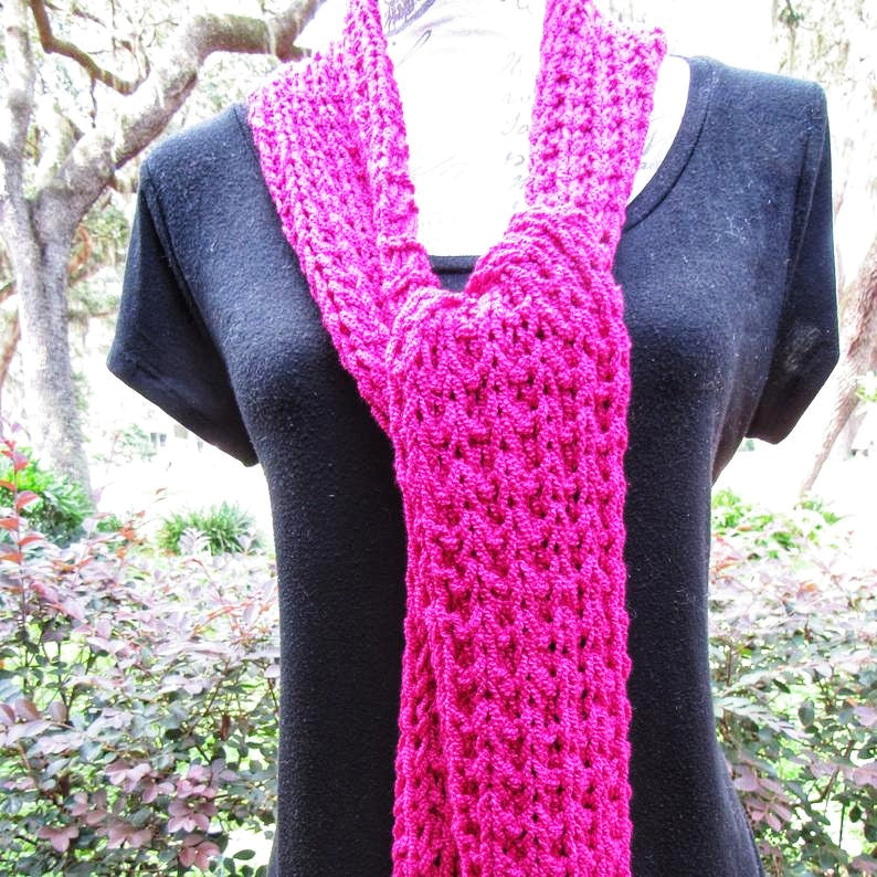 Knit fuchsia scarf